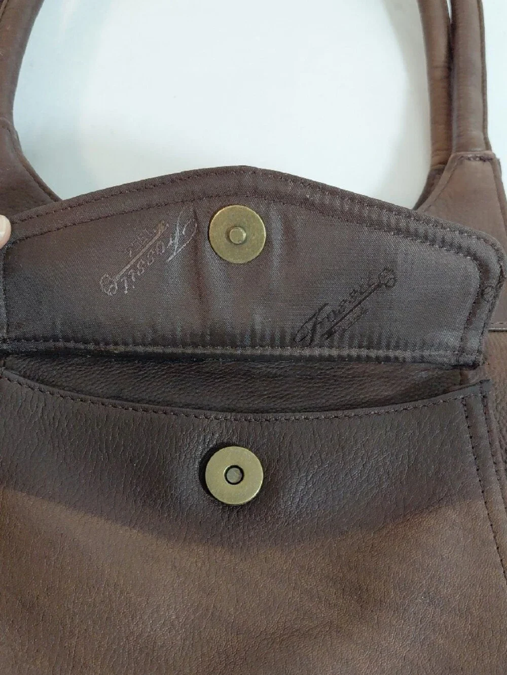 Fossil Chocolate Brown Pebbled Leather Hobo Shoulder Bag. Double Handles W/ Key